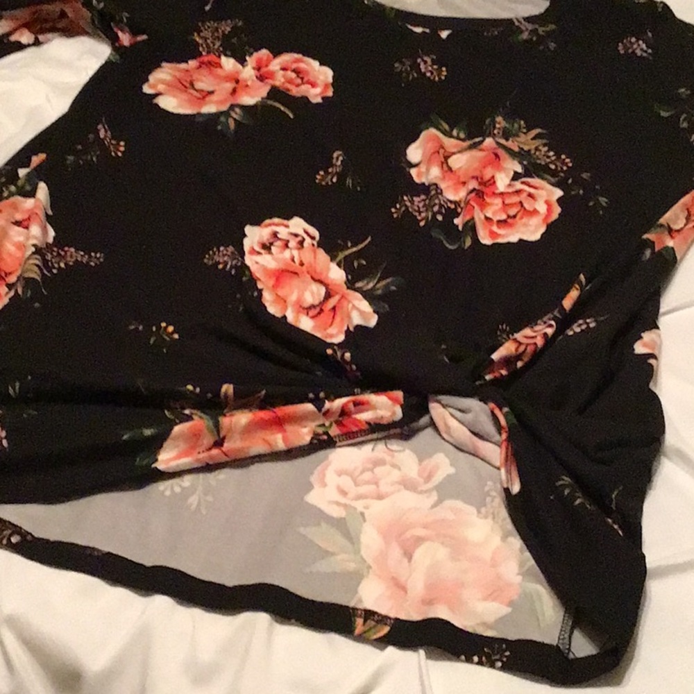 Flowered Top M